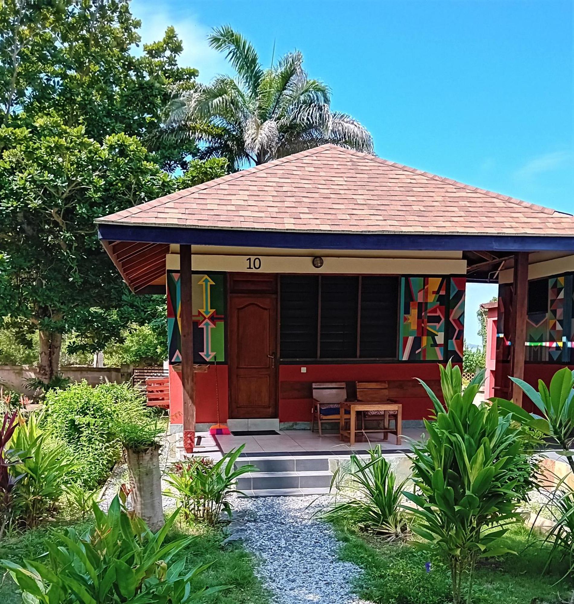 Ko-Sa Beach Resort Ltd Ampeni Exterior photo